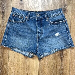 Levi’s High Rise Distressed Jean Shorts Size 29